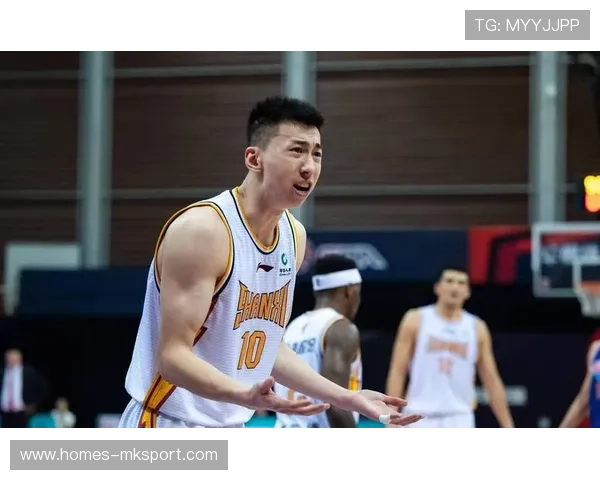 球员续约：核心中场与俱乐部达成长期合同避免转会风险，球员合同到期后没有和俱乐部续约怎么办