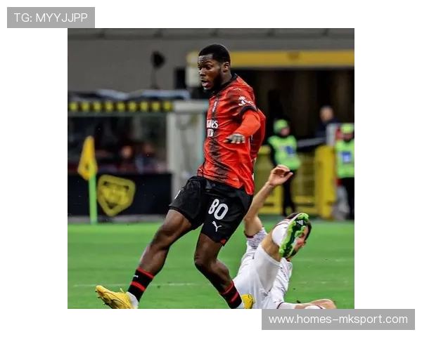 AC米兰青年营：小将练习盯人防守与短传渗透